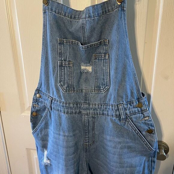 NWT SHEIN SYX women’s plus size faded Blue and Ripped Denim Overalls SZ1X - Picture 4 of 16
